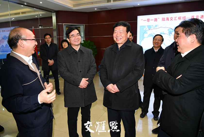 2月5日至6日，省委书记娄勤俭在连云港调研。图为娄勤俭在中哈（连云港）物流基地了解情况。交汇点记者 肖勇 摄